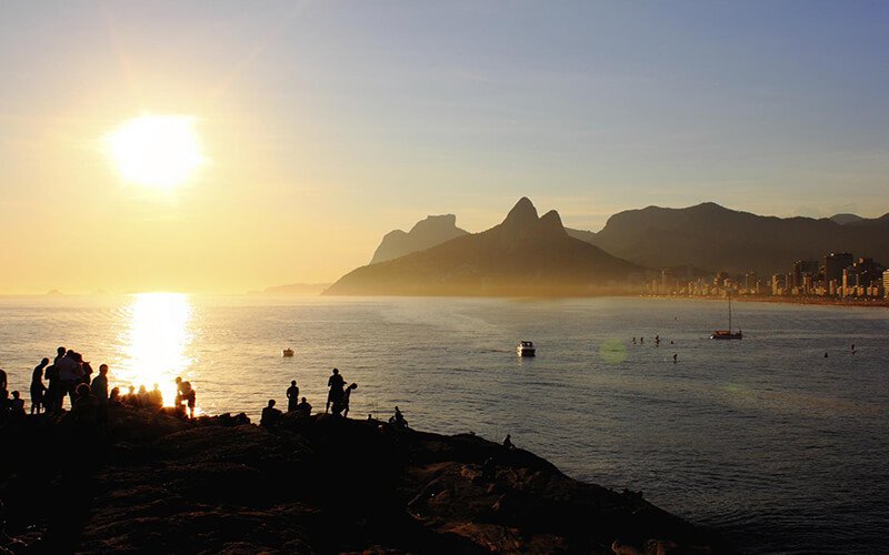 Pôr do Sol na Praia do Arpoador.