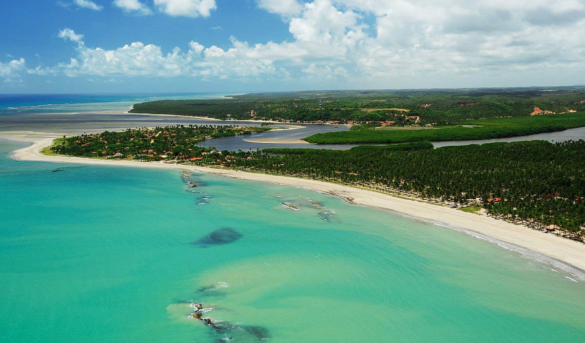 Praia de Japaratinga em Alagoas