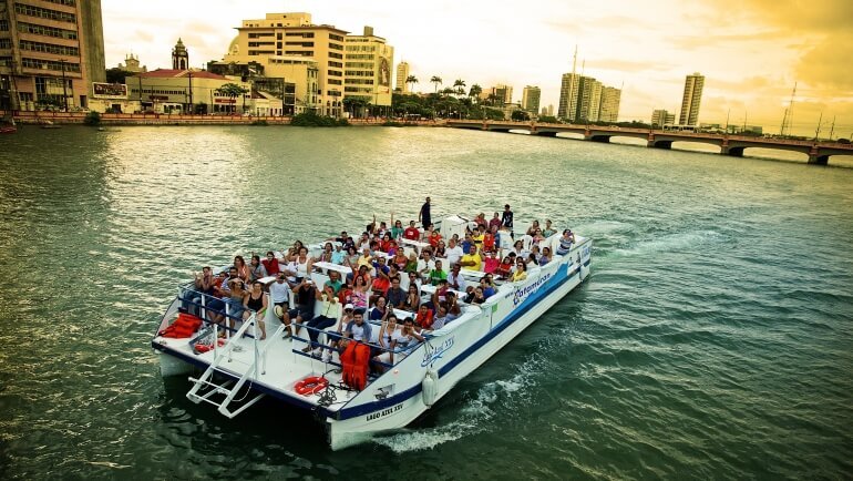 Passeio de Catamarã em Recife