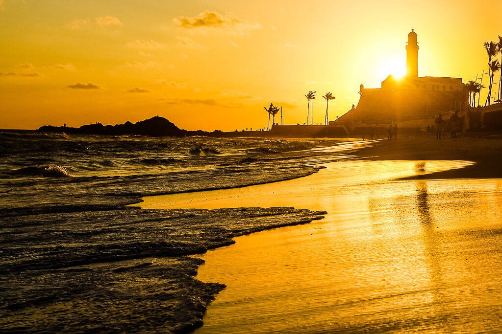 Praia do Farol da Barra em Salvador