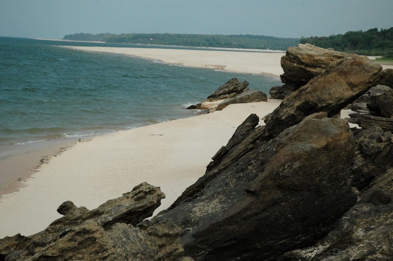 Praia de Ponta das Pedras em Alter do Chão
