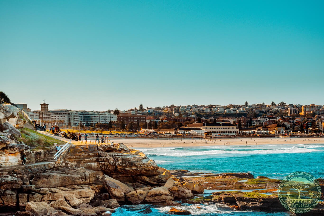 Praia de Bondi Beach em Sydney.
