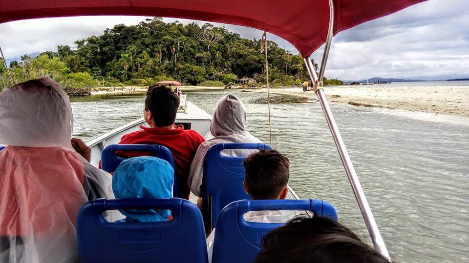 Turismo de Natureza na Ilha do Cardoso passeios de barco.