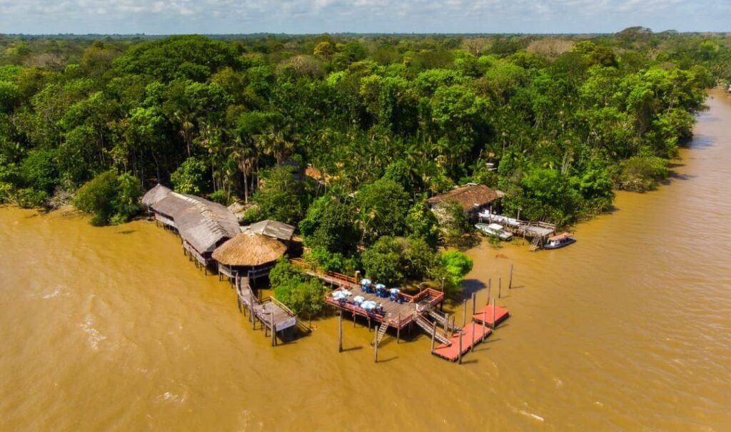 GUIA DE DESENHO RIBEIRINHO PARA A ILHA DO COMBU, BELÉM, PARÁ. by