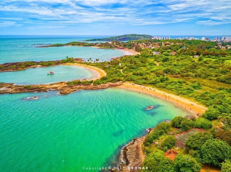 O que fazer em Guarapari: Explore praias, Gastronomia e Parques ...