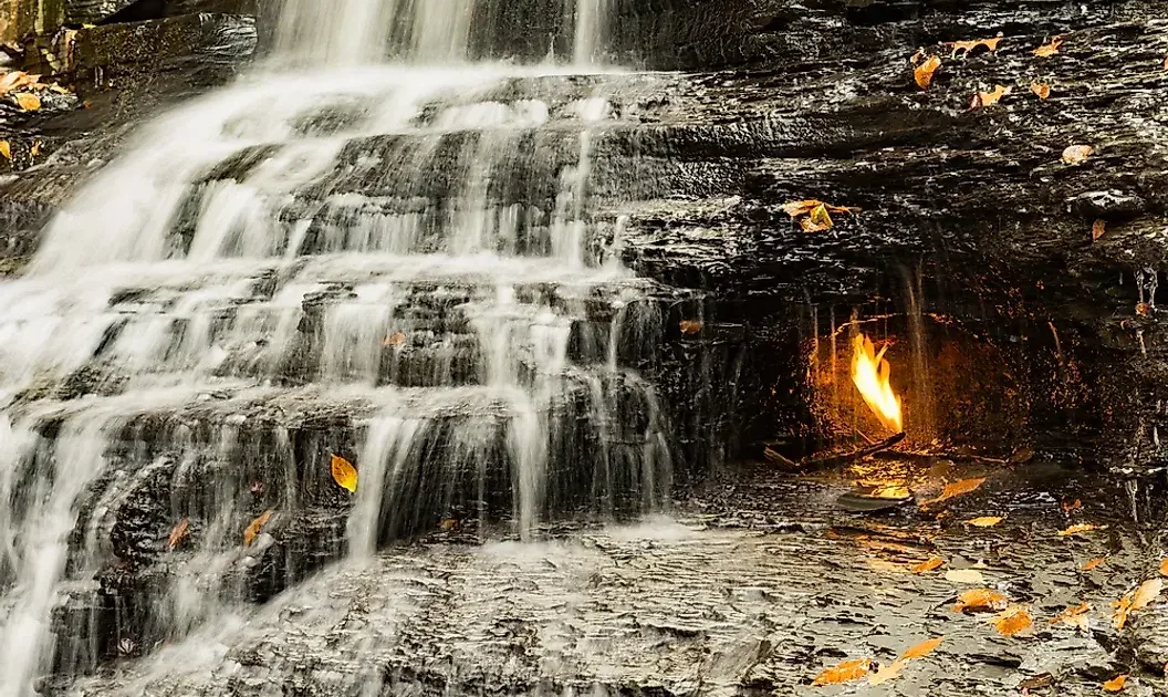 cachoeira da chama eterna