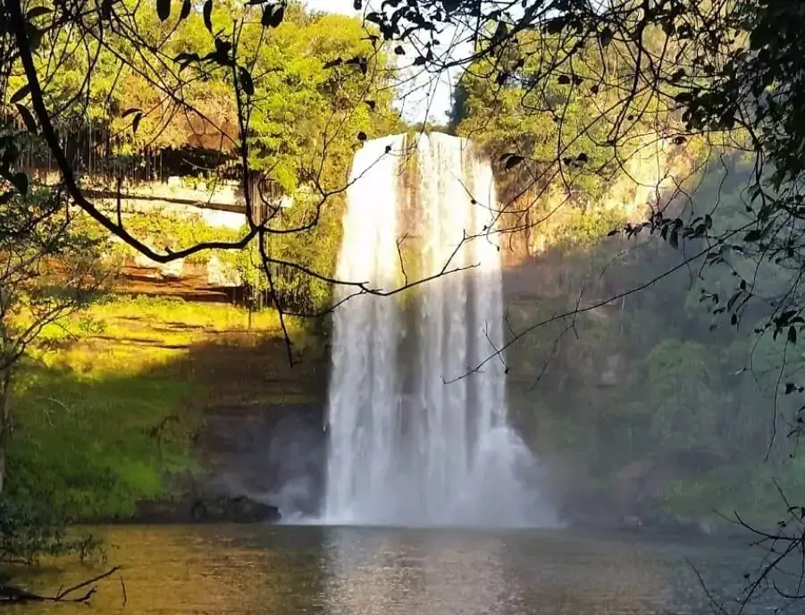 Cachoeira da Samambaia.