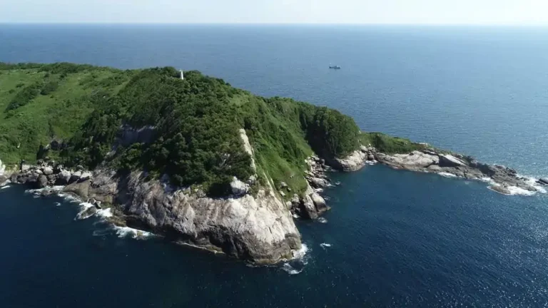 the most dangerous island in the world