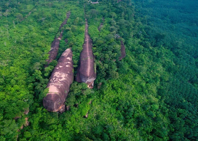 Rocha das Três Baleias, Tailândia.