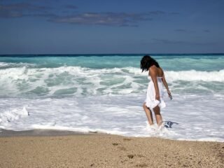 por que o mar nos faz sentir tão bem