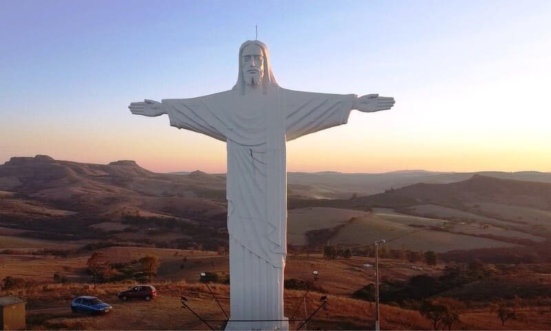 Cristo Redentor de Luminárias.