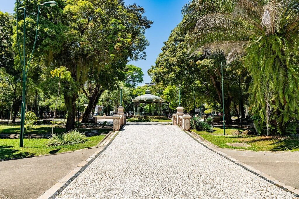 Praça Batista Campos. 